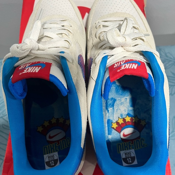 Nike Men's Cream and Blue Sneakers - Picture 4 of 9